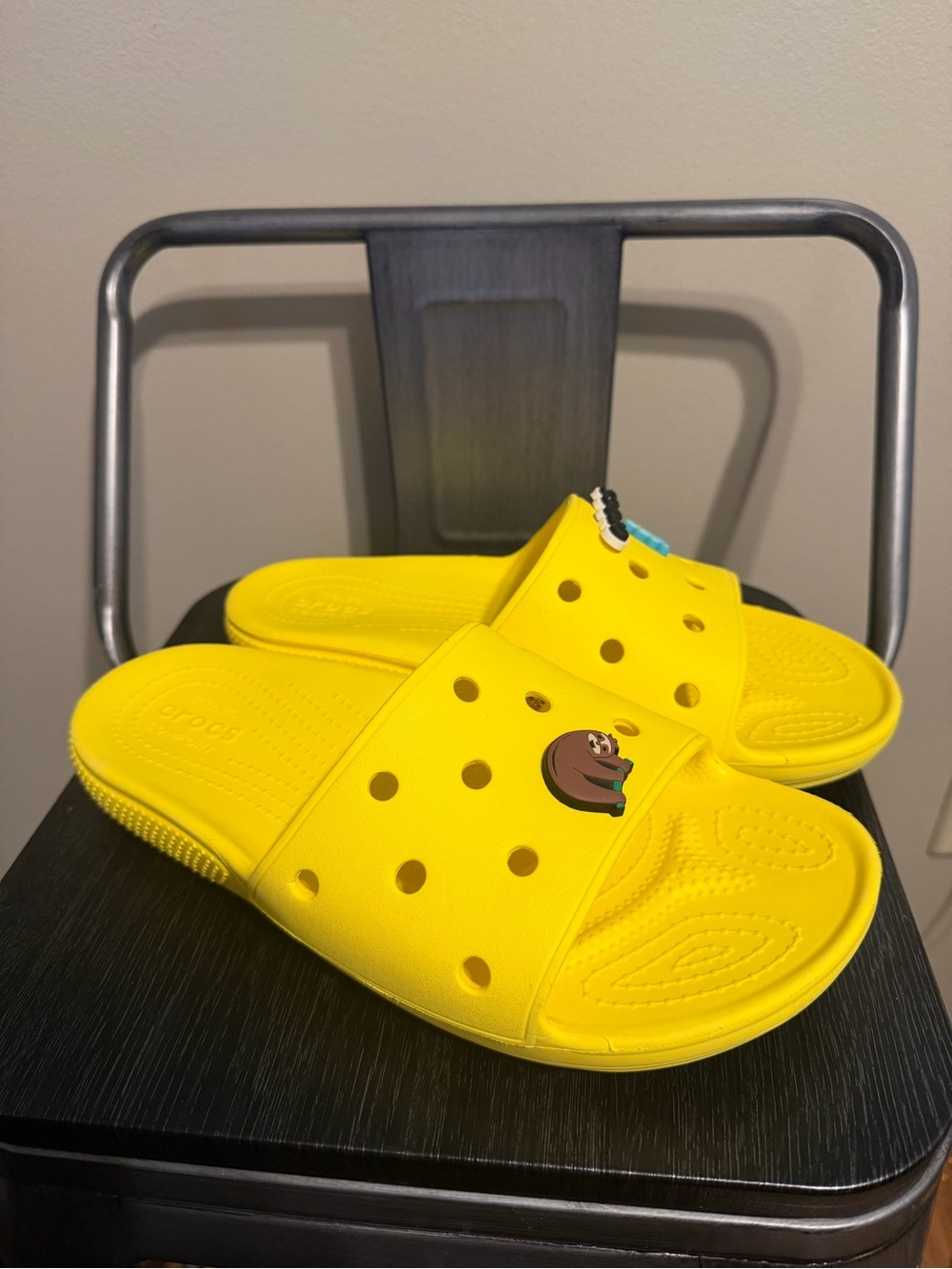 Crocs Yellow Classic Slides M8 W10 + Jibbitz Charms